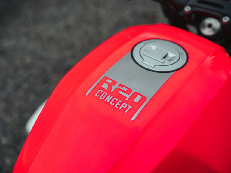 BMW R20 Concept|に、2000ccの空冷ネイキッドだとぉ?! BMWが「R20コンセプト」を公開!