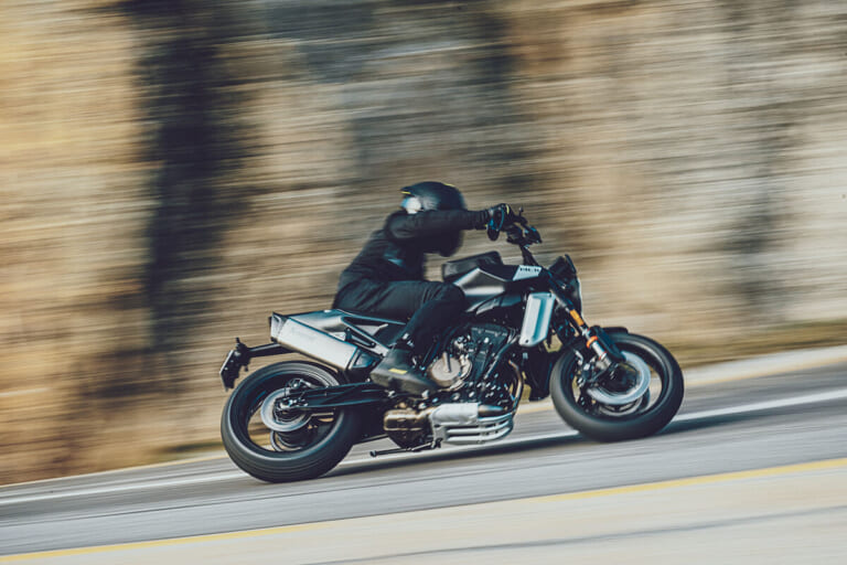 2気筒になってハスクのスクランブラーが進化! 新型スヴァルトピレン801登場