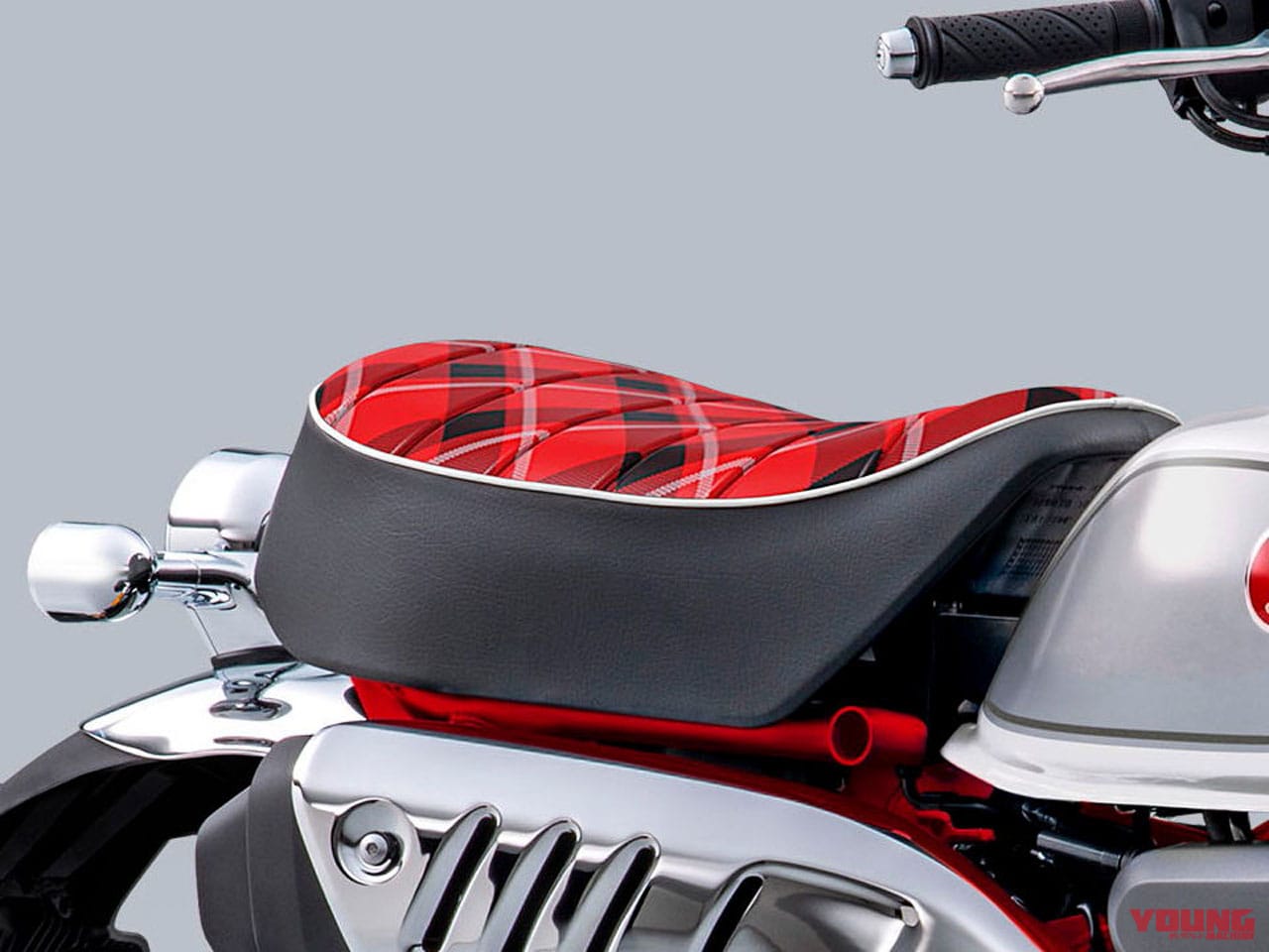 |ホンダ新「モンキー125」は国内仕様もこのまま登場?! モノトーンタンク、タックロールシート採用【海外】