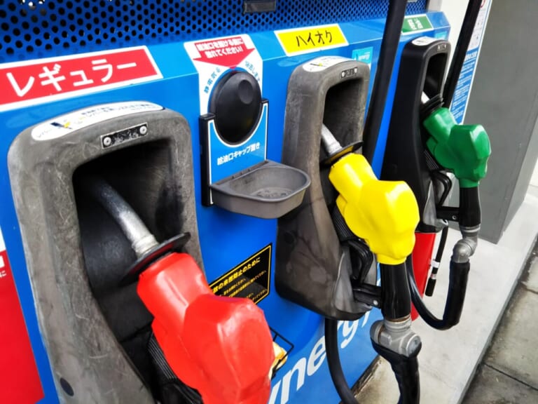 ガソリンスタンドのレギュラー、ハイオク、軽油イメージ画像