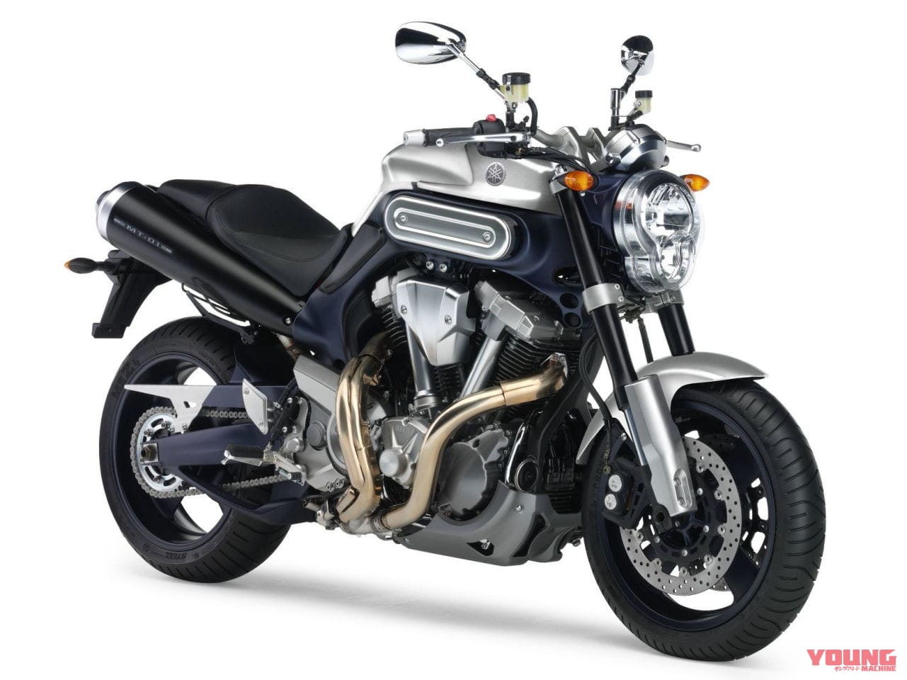 |に、2000ccの空冷ネイキッドだとぉ?! BMWが「R20コンセプト」を公開!