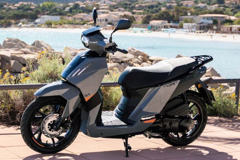 プジョーモトシクル |TWEET 200 GT|【2025年5月版】50万円以下の250ccバイク おすすめ11選! コスパで選ぶ軽二輪