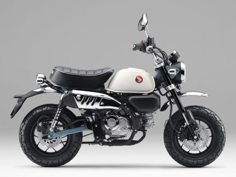 ホンダ|モンキー125|2024年モデル|【比較】ダックス125とモンキー125は似ているようで乗れる免許も違う! タンデムできるのは?