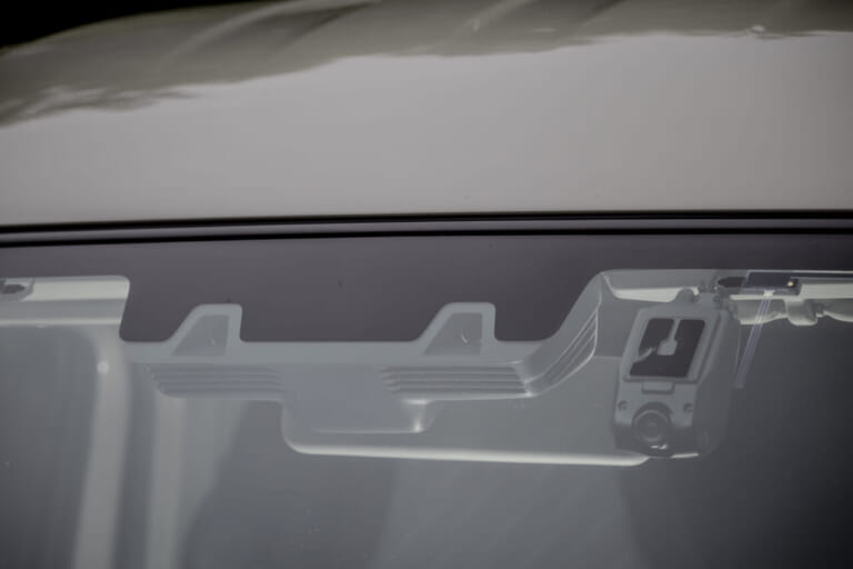 スズキ|スーパーキャリイ|Xリミテッド|【意外と快適?! やっぱり不便?!】5速MTの軽トラ「スズキ・スーパーキャリイ Xリミテッド」をトランポ&ファミリーカーに使ってみた