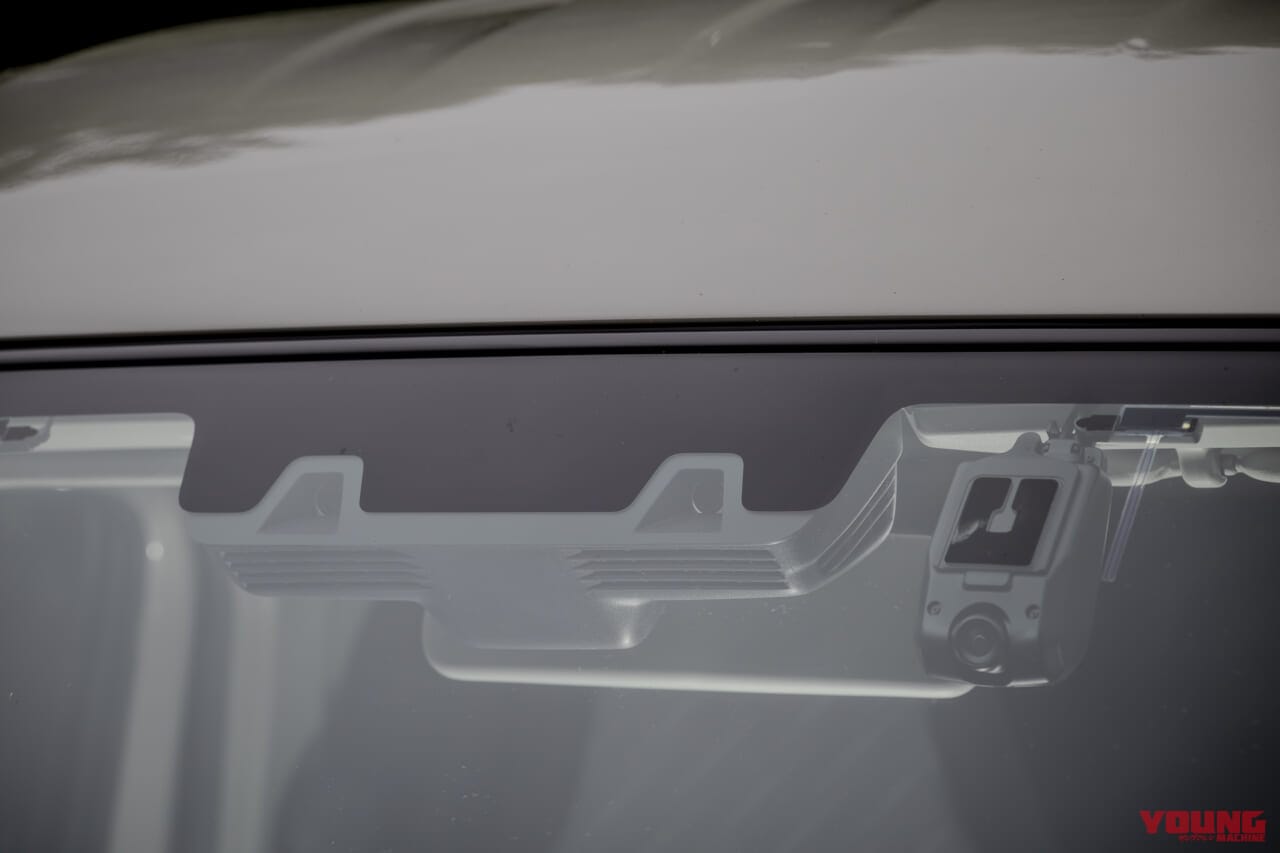 |【意外と快適?! やっぱり不便?!】5速MTの軽トラ「スズキ・スーパーキャリイ Xリミテッド」をトランポ&ファミリーカーに使ってみた