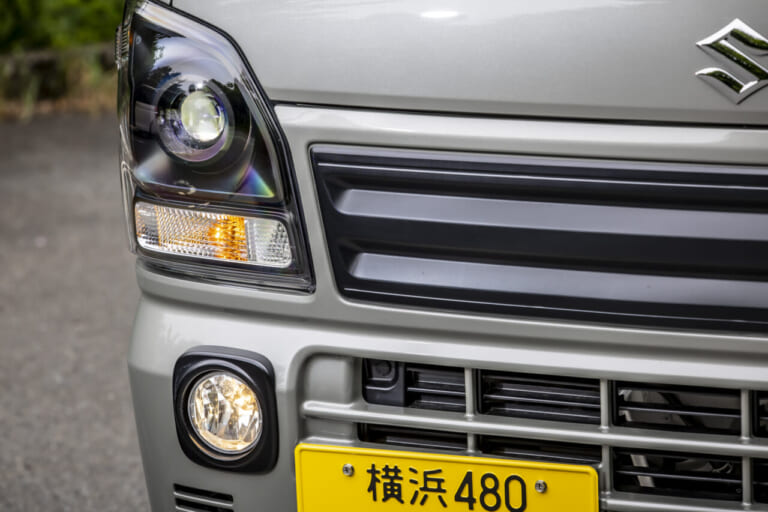 スズキ|スーパーキャリイ|Xリミテッド|【意外と快適?! やっぱり不便?!】5速MTの軽トラ「スズキ・スーパーキャリイ Xリミテッド」をトランポ&ファミリーカーに使ってみた