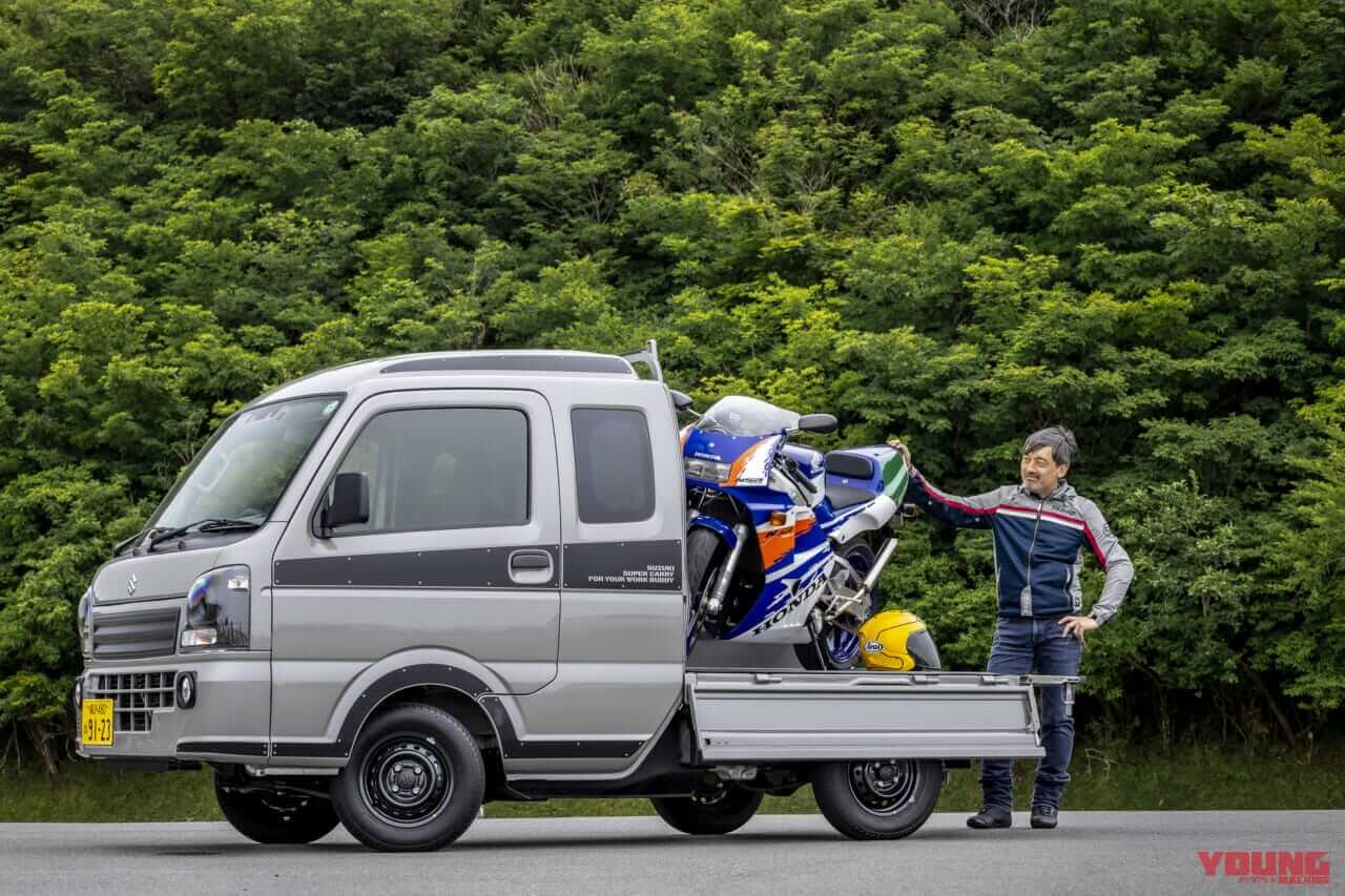 |【意外と快適?! やっぱり不便?!】5速MTの軽トラ「スズキ・スーパーキャリイ Xリミテッド」をトランポ&ファミリーカーに使ってみた