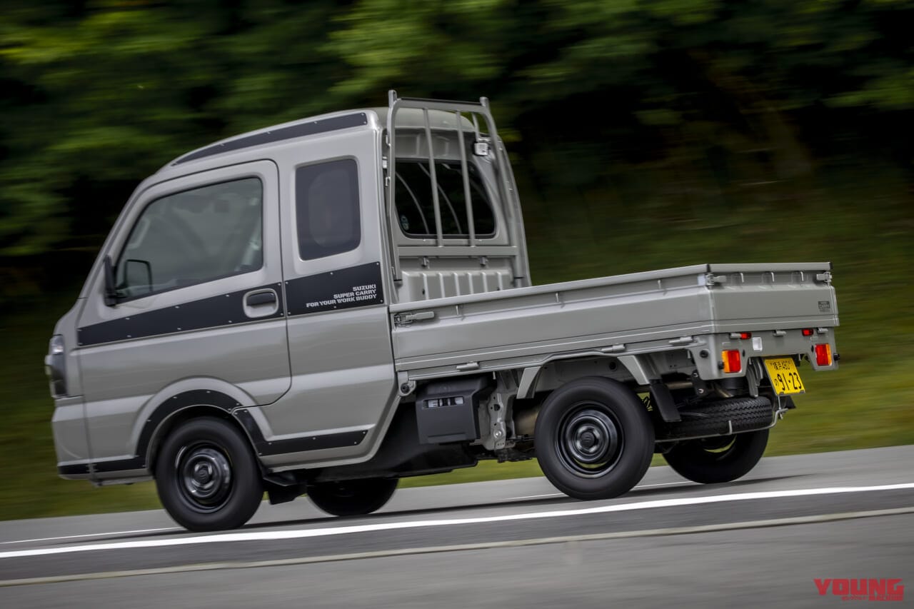 スズキ|スーパーキャリイ|Xリミテッド|【意外と快適?! やっぱり不便?!】5速MTの軽トラ「スズキ・スーパーキャリイ Xリミテッド」をトランポ&ファミリーカーに使ってみた