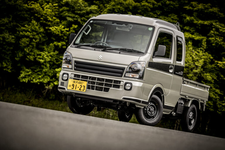 スズキ|スーパーキャリイ|Xリミテッド|【意外と快適?! やっぱり不便?!】5速MTの軽トラ「スズキ・スーパーキャリイ Xリミテッド」をトランポ&ファミリーカーに使ってみた