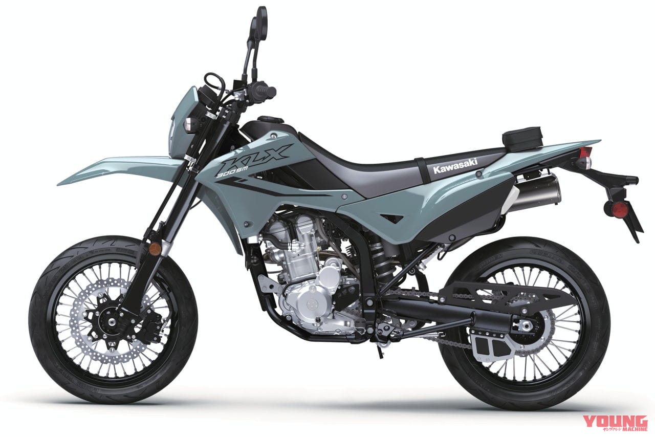 |カワサキ「KLX300/SM」2025年モデル登場! パワフルな水冷292cc単気筒の“闘う4スト”に新色【北米】