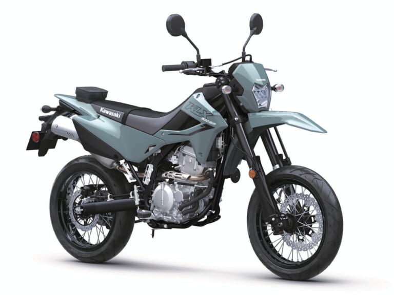 カワサキ|KLX300SM|北米仕様|2025年モデル|カワサキ「KLX300/SM」2025年モデル登場! パワフルな水冷292cc単気筒の“闘う4スト”に新色【北米】