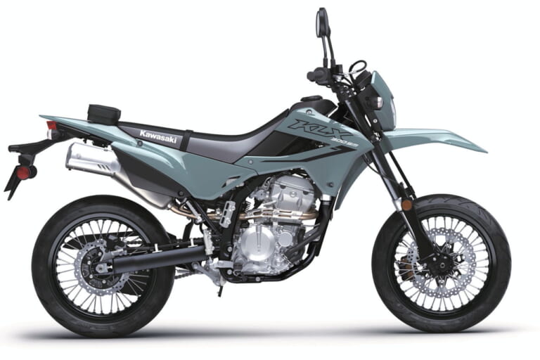 カワサキ|KLX300SM|北米仕様|2025年モデル|カワサキ「KLX300/SM」2025年モデル登場! パワフルな水冷292cc単気筒の“闘う4スト”に新色【北米】