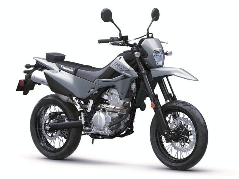 カワサキ|KLX300SM|北米仕様|2025年モデル|カワサキ「KLX300/SM」2025年モデル登場! パワフルな水冷292cc単気筒の“闘う4スト”に新色【北米】