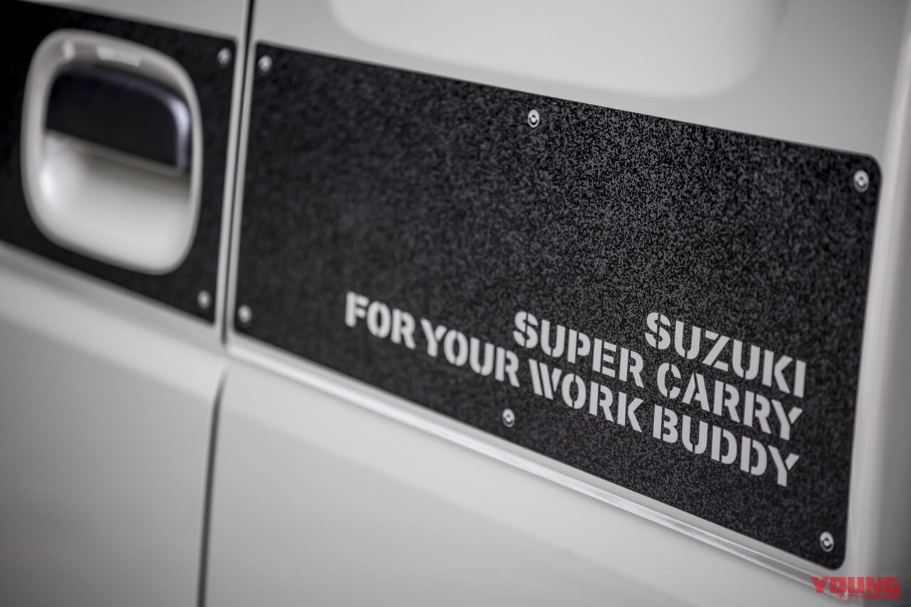 スズキ|スーパーキャリイ|Xリミテッド|【意外と快適?! やっぱり不便?!】5速MTの軽トラ「スズキ・スーパーキャリイ Xリミテッド」をトランポ&ファミリーカーに使ってみた