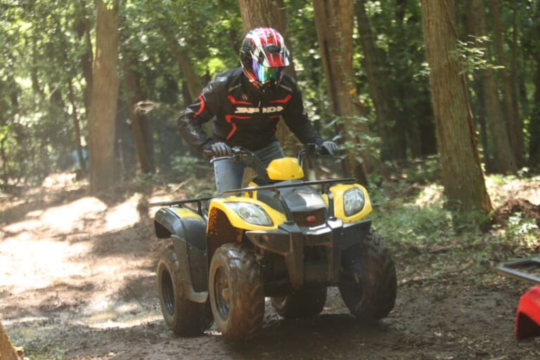 キムコ|4輪バギー|ATV|MXU150X|【日本で爆売れ中】コイツはヒャッハーな乗り物だぜ!! キムコの4輪バギー「MXU 150X」で泥まみれになってきた