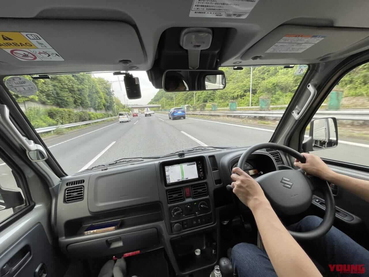 スズキ|スーパーキャリイ|Xリミテッド|【意外と快適?! やっぱり不便?!】5速MTの軽トラ「スズキ・スーパーキャリイ Xリミテッド」をトランポ&ファミリーカーに使ってみた