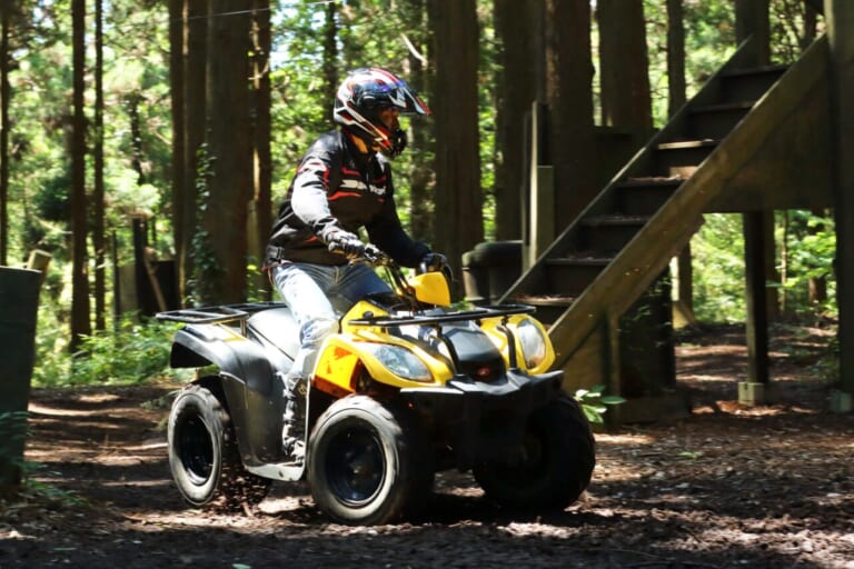 キムコ|4輪バギー|ATV|MXU150X|【日本で爆売れ中】コイツはヒャッハーな乗り物だぜ!! キムコの4輪バギー「MXU 150X」で泥まみれになってきた