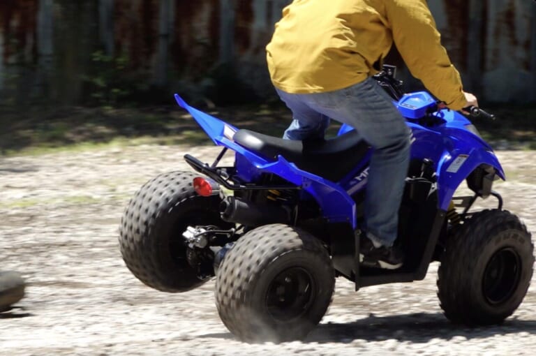 キムコ|4輪バギー|ATV|MXU150X|【日本で爆売れ中】コイツはヒャッハーな乗り物だぜ!! キムコの4輪バギー「MXU 150X」で泥まみれになってきた