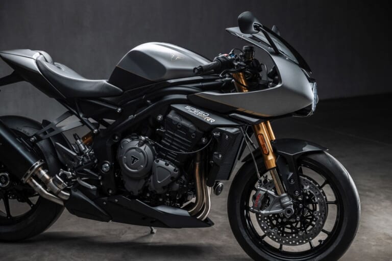TRIUMPH Speed triple1200RR breitling|世界限定270台! トライアンフ「スピードトリプル1200RRブライトリングLimited Edition」発表【限定コラボ時計もあり】