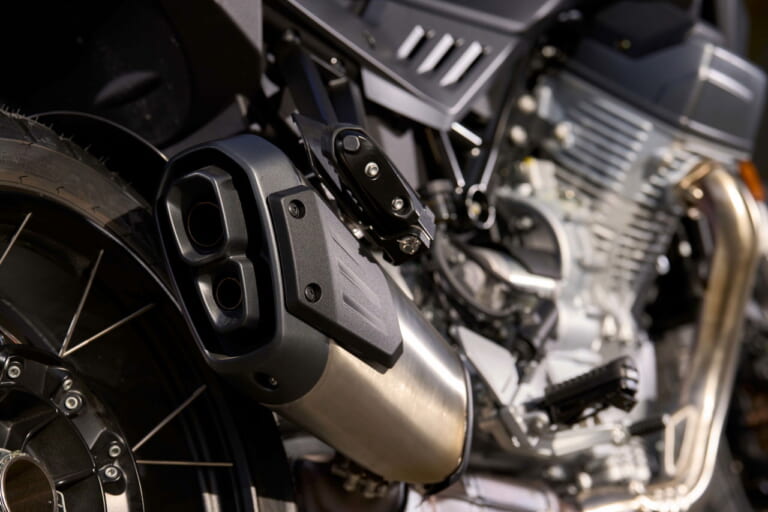 モトグッツィ|ステルビオ|ステルビオ峠の名を冠したモトグッツィ「ステルビオ」が新生復活! 水冷縦置きV搭載のアドベンチャーツーリング