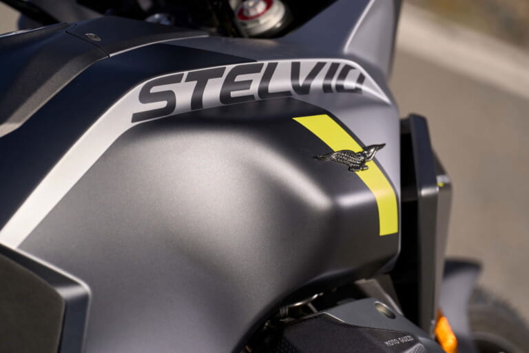 モトグッツィ|ステルビオ|ステルビオ峠の名を冠したモトグッツィ「ステルビオ」が新生復活! 水冷縦置きV搭載のアドベンチャーツーリング