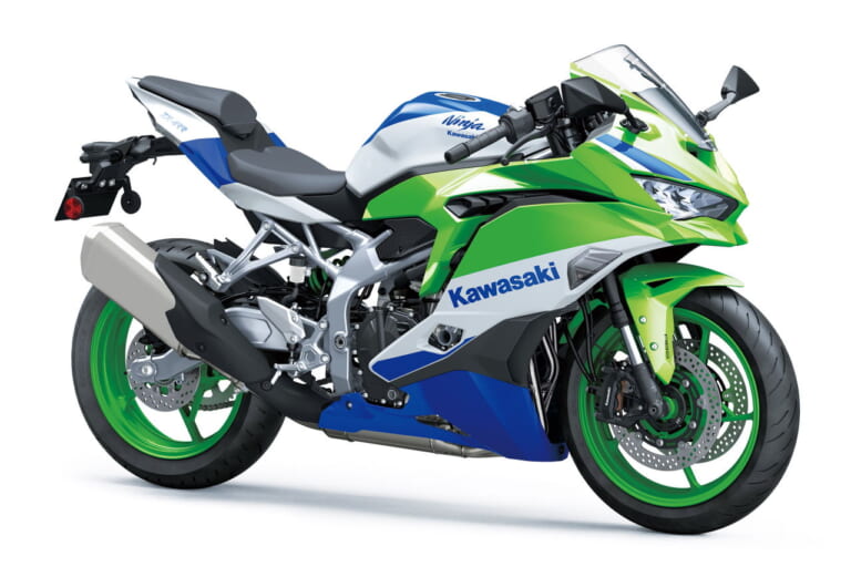 カワサキ|ニンジャZX-4RR 40thアニバーサリーエディション|リアル“ファミマ”カラー?! カワサキ「ニンジャZX-4RR」が当たるキャンペーン【あと1か月】