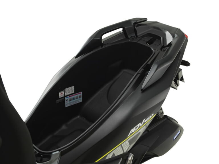 ホンダ|ADV160|マレーシア仕様|2024年モデル|ホンダの軽二輪SUVスクーター「ADV160」にグレーとホワイトが登場!【海外】