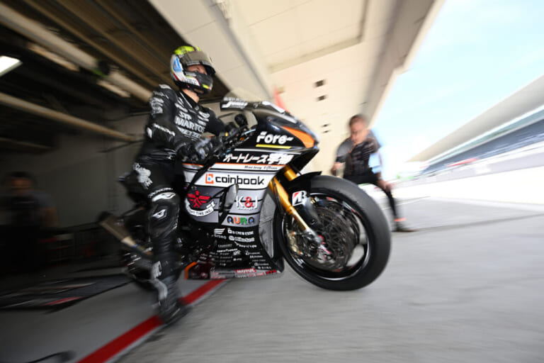 AutoRace Ube Racing Team|ウイング付きの青いGSX-R1000Rが走った! チームスズキCNチャレンジが鈴鹿8耐の事前テストで総合7番手