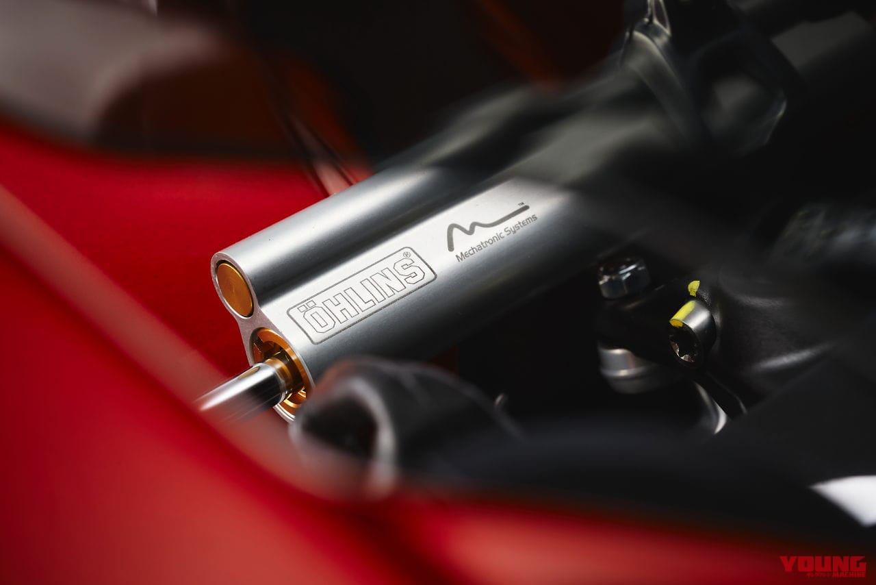 |【限定500台】デザインがヤベェ! MVアグスタが「スーパーヴェローチェ1000セリエオロ」を正式発表