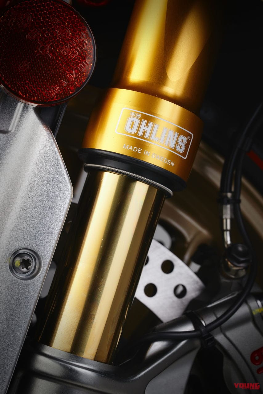 |【限定500台】デザインがヤベェ! MVアグスタが「スーパーヴェローチェ1000セリエオロ」を正式発表