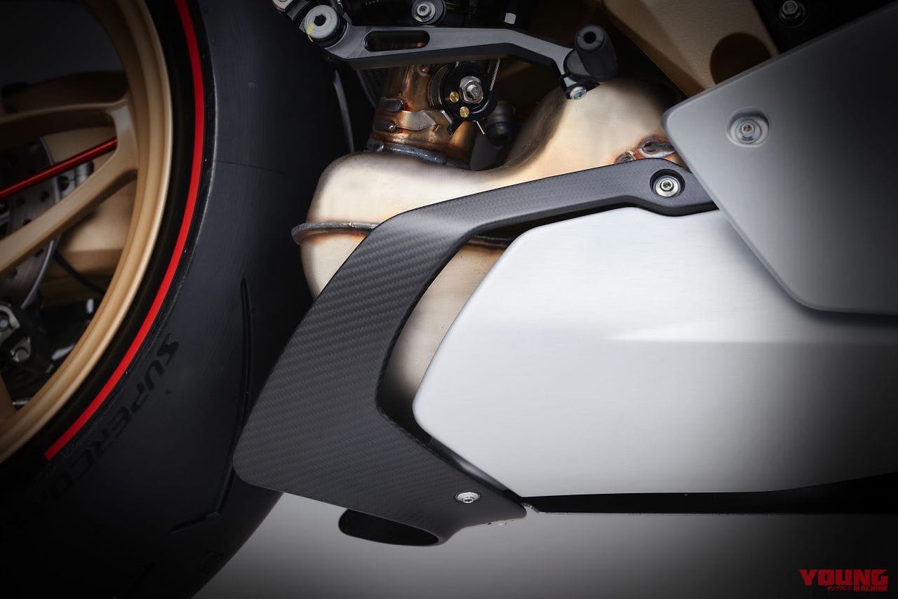 |【限定500台】デザインがヤベェ! MVアグスタが「スーパーヴェローチェ1000セリエオロ」を正式発表