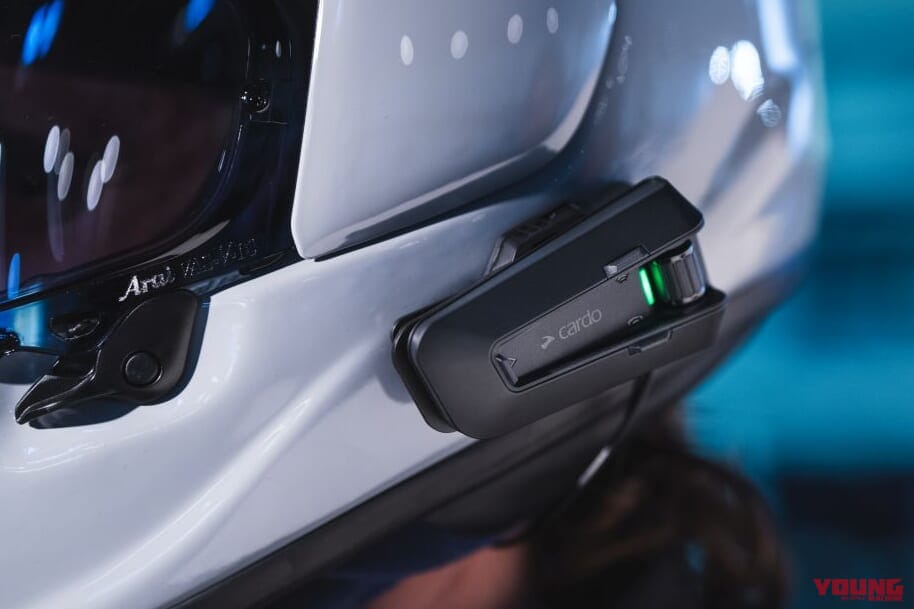 |転倒を検知し、自動で緊急連絡だとぉ?! カルドの新世代フラッグシップインカム「PACKTALK PRO」発表