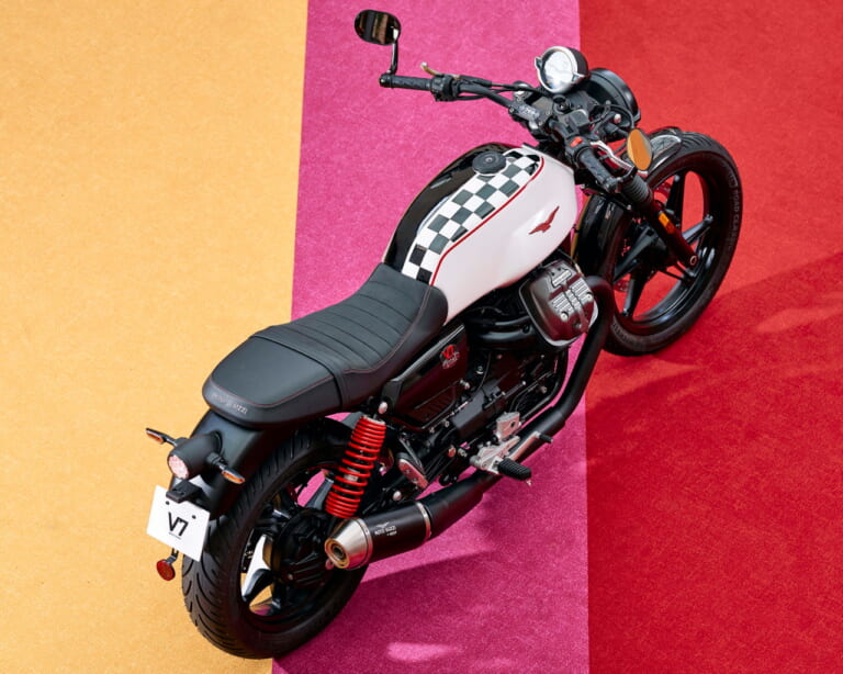 モトグッツィ|V7ストーン テン|モトグッツィ「V7ストーン」に専用カラー、アロー製マフラーなど特別装備の仕様が登場