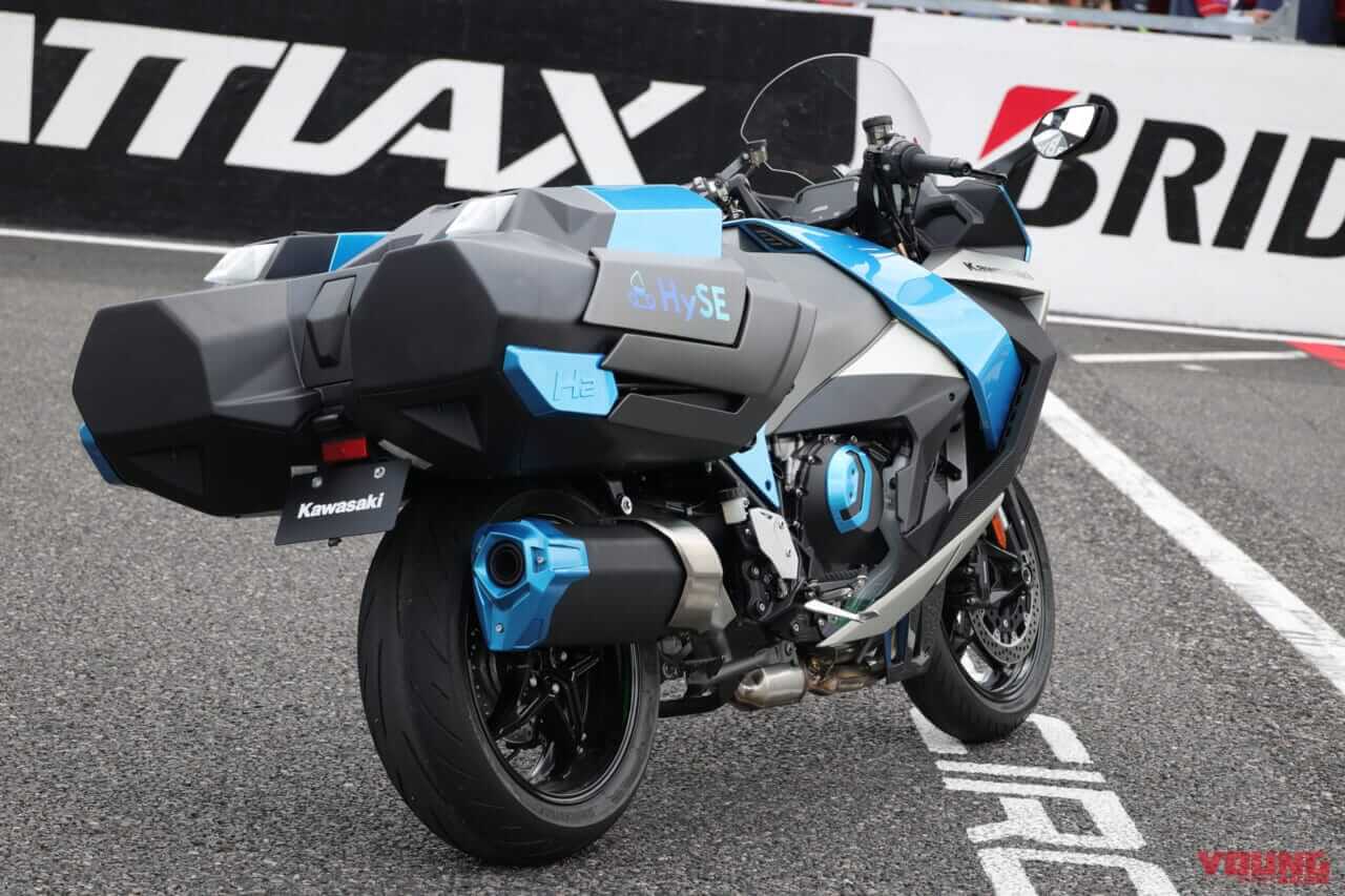 |【量産2輪メーカー世界初!!】 カワサキの水素バイクが鈴鹿8耐でデモラン〈動画あり〉