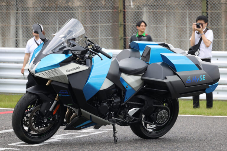 カワサキ|水素エンジンモーターサイクル|鈴鹿8耐|【量産2輪メーカー世界初!!】 カワサキの水素バイクが鈴鹿8耐でデモラン〈動画あり〉