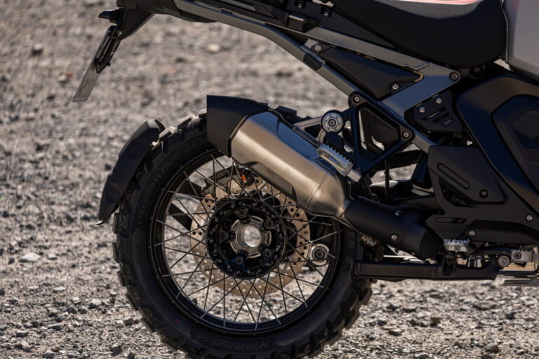 BMW Motorrad R1300GS Adventure |BMWの新技術「オートシフト」搭載!! 新型モデル「R1300GS」アドベンチャー登場