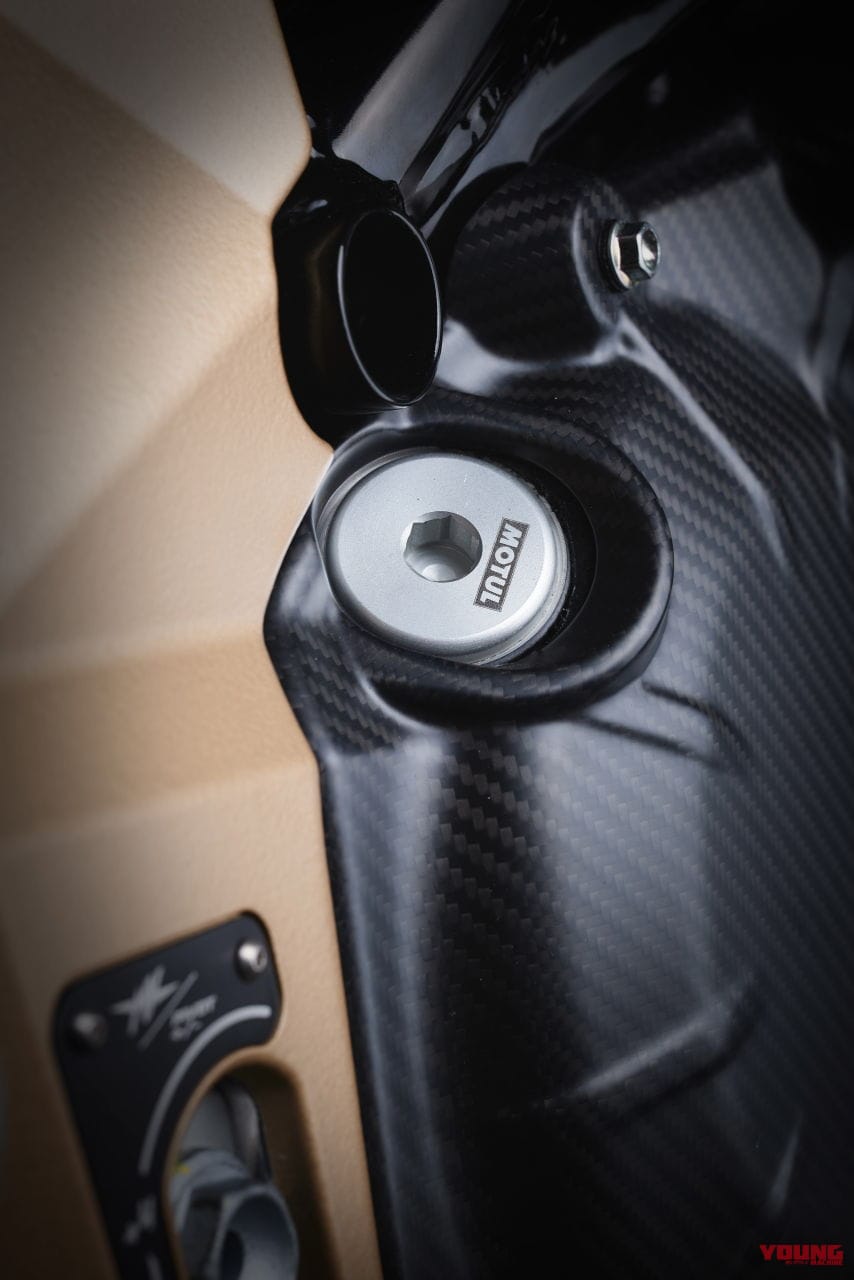 |【限定500台】デザインがヤベェ! MVアグスタが「スーパーヴェローチェ1000セリエオロ」を正式発表