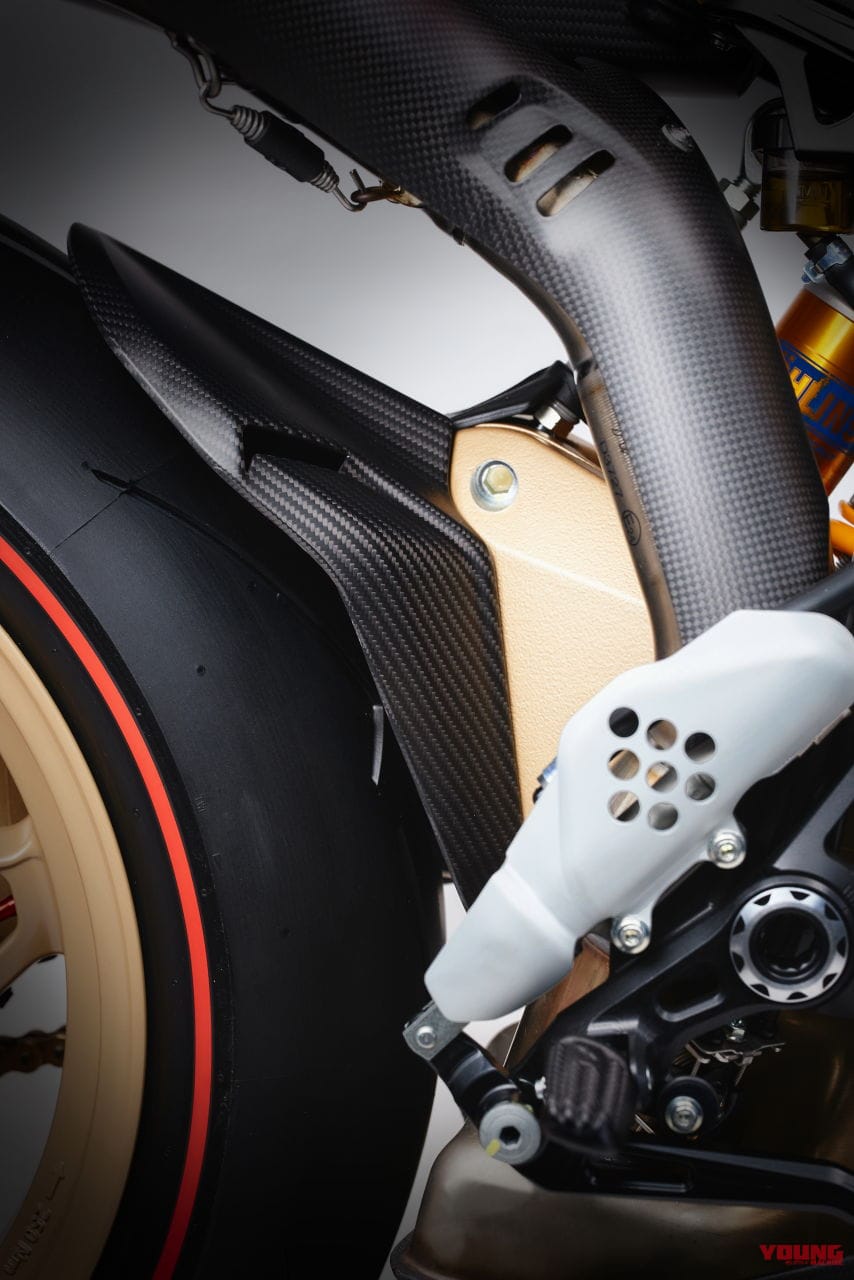 |【限定500台】デザインがヤベェ! MVアグスタが「スーパーヴェローチェ1000セリエオロ」を正式発表