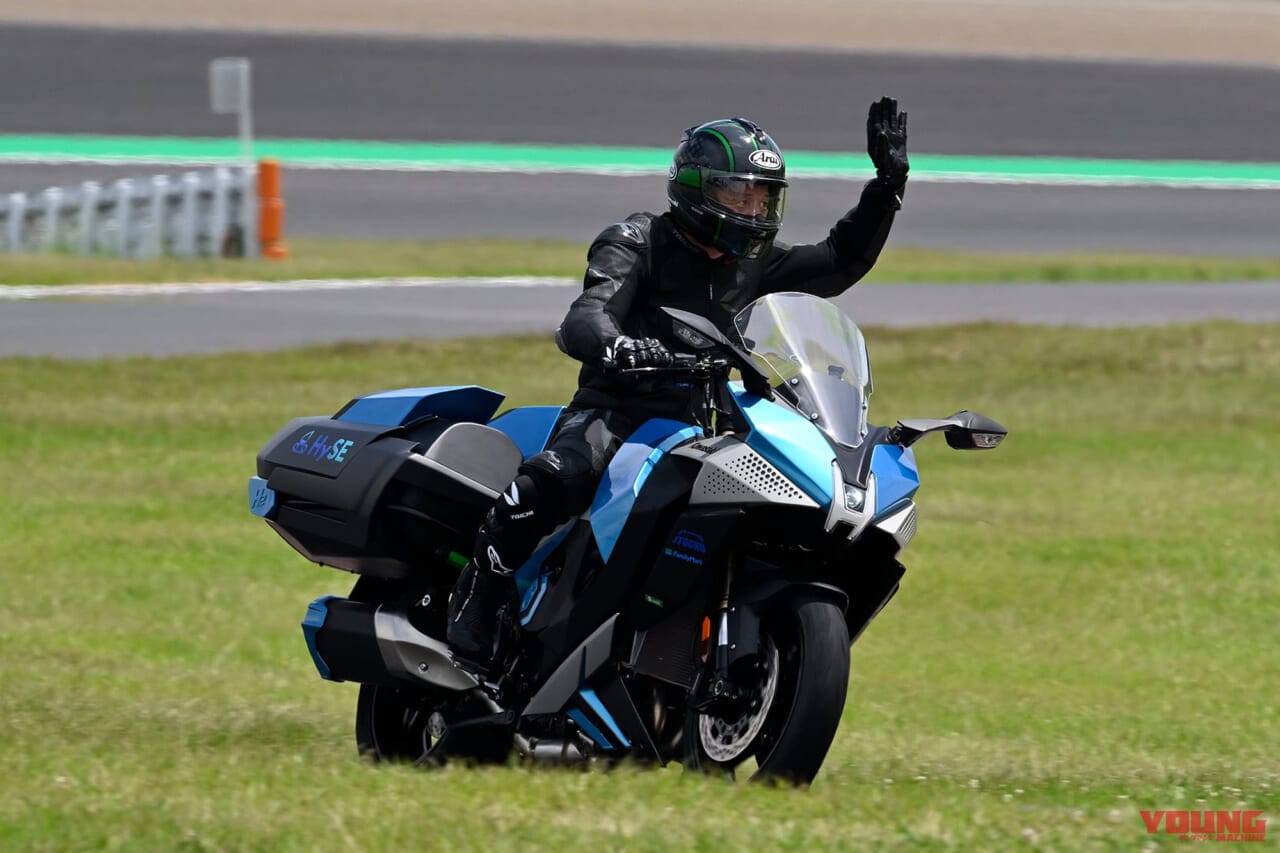 カワサキ|水素エンジンモーターサイクル|鈴鹿8耐|【量産2輪メーカー世界初!!】 カワサキの水素バイクが鈴鹿8耐でデモラン〈動画あり〉