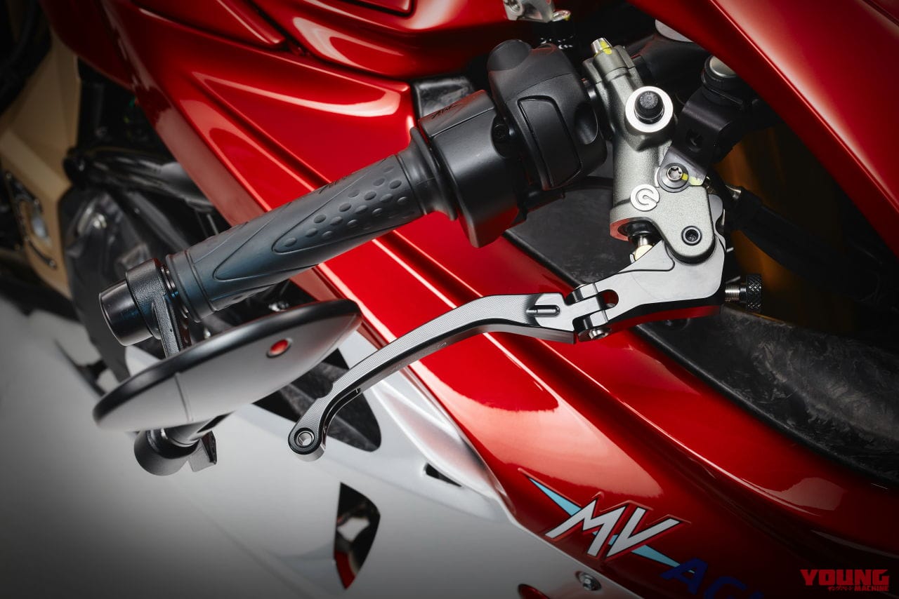 |【限定500台】デザインがヤベェ! MVアグスタが「スーパーヴェローチェ1000セリエオロ」を正式発表