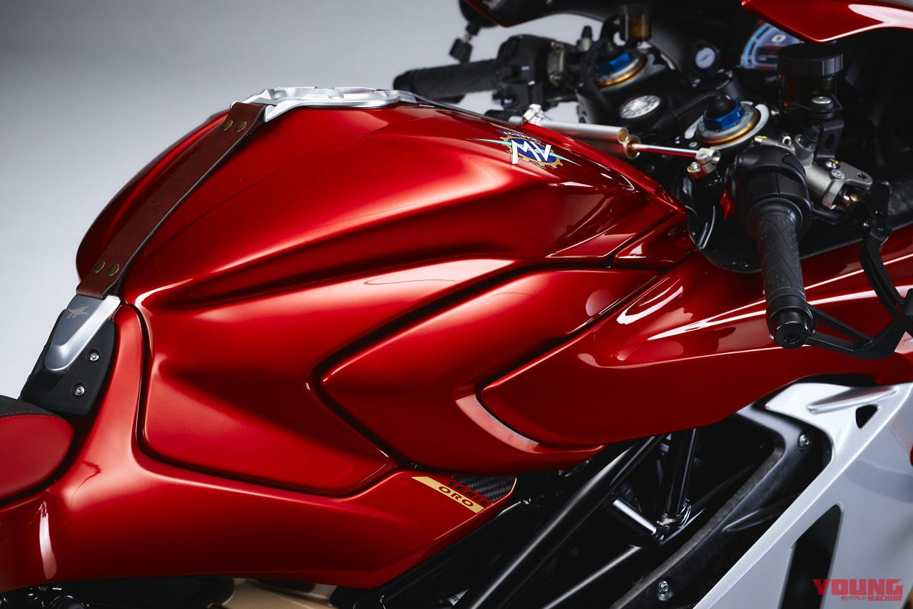 |【限定500台】デザインがヤベェ! MVアグスタが「スーパーヴェローチェ1000セリエオロ」を正式発表