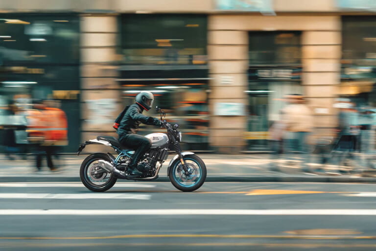 ロイヤルエンフィールド|ゲリラ450|日本では70万円台に?! ロイヤルエンフィールド新型モデル「ゲリラ450」登場!