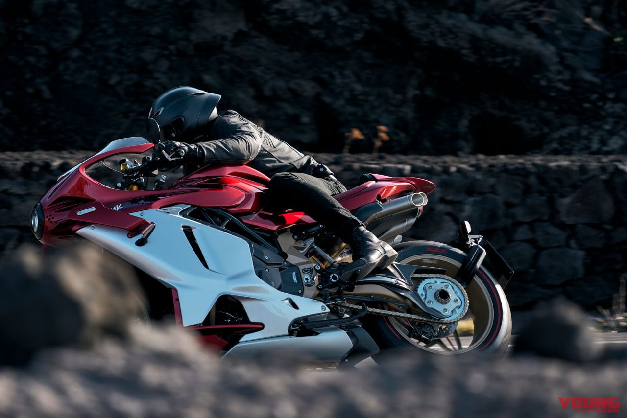 |【限定500台】デザインがヤベェ! MVアグスタが「スーパーヴェローチェ1000セリエオロ」を正式発表