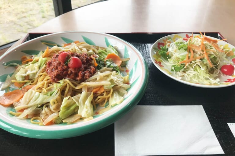 ふるさとカフェ シルク 青春のトマト焼そば