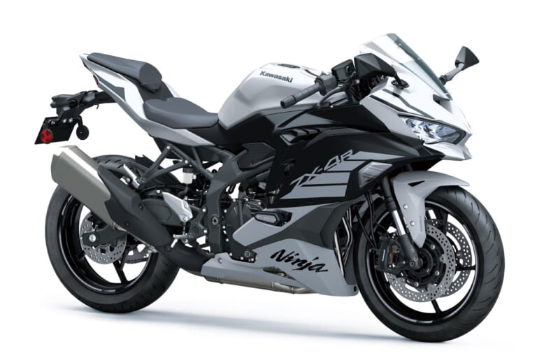 カワサキ|ニンジャZX-4RR KRTエディション|【2025年7月版】400ccバイクおすすめ24選! 普通二輪免許の最高峰、車検付きでも意外とコスパ悪くないって本当?!
