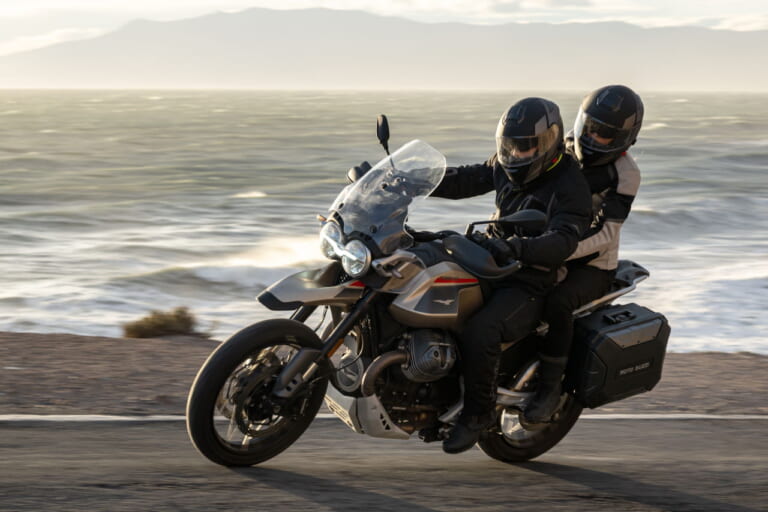 モトグッツィ|V85TTトラベル|可変バルブタイミング搭載!! モトグッツィ「V85TTトラベル」が基本性能を底上げして発売