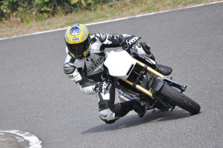 ホンダ グロム|250cc|エンジン換装|CBR250R|MC41|125ccグロムにCBR250R(MC41)エンジンを搭載した魔改造マシン、ドキドキしつつ乗ってみた!!