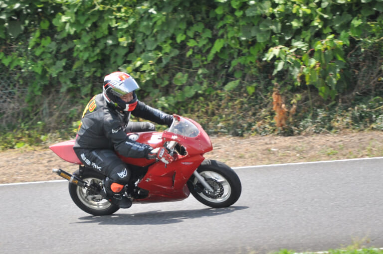 ホンダ グロム|250cc|エンジン換装|CBR250R|MC41|125ccグロムにCBR250R(MC41)エンジンを搭載した魔改造マシン、ドキドキしつつ乗ってみた!!