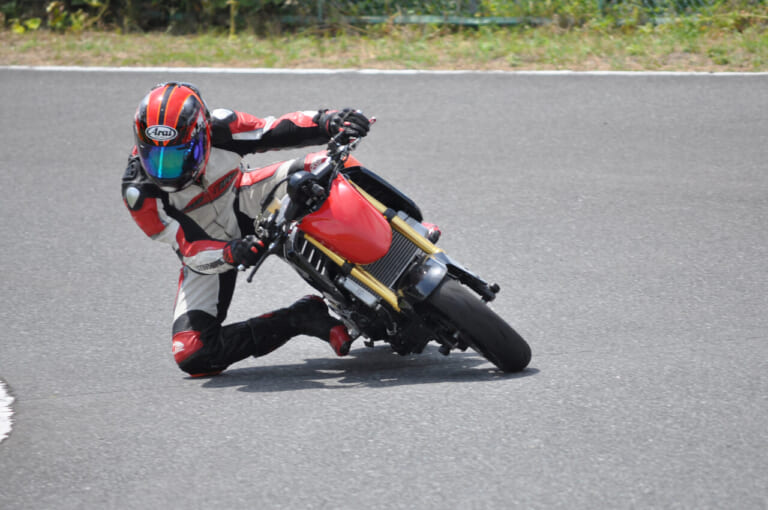 ホンダ グロム|250cc|エンジン換装|CBR250R|MC41|125ccグロムにCBR250R(MC41)エンジンを搭載した魔改造マシン、ドキドキしつつ乗ってみた!!