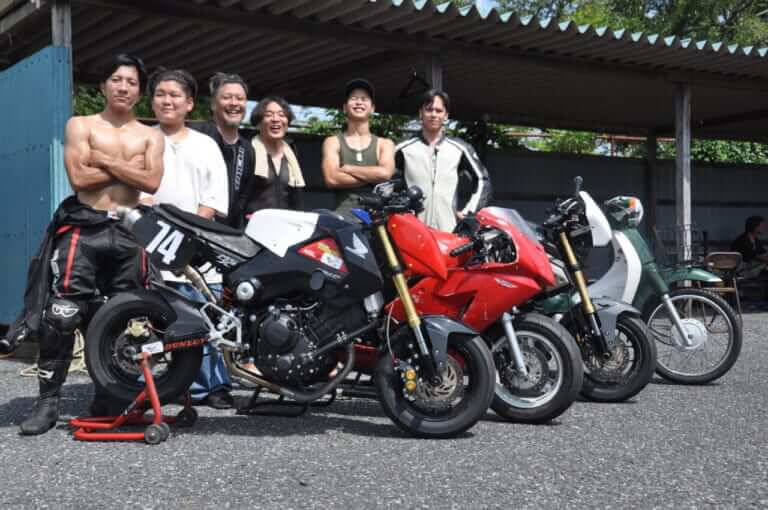 ホンダ グロム|250cc|エンジン換装|CBR250R|MC41|125ccグロムにCBR250R(MC41)エンジンを搭載した魔改造マシン、ドキドキしつつ乗ってみた!!